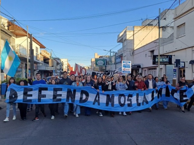 Tras la ratificacin del veto, paro total en las universidades